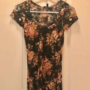 Lace Floral Top ♥️💋